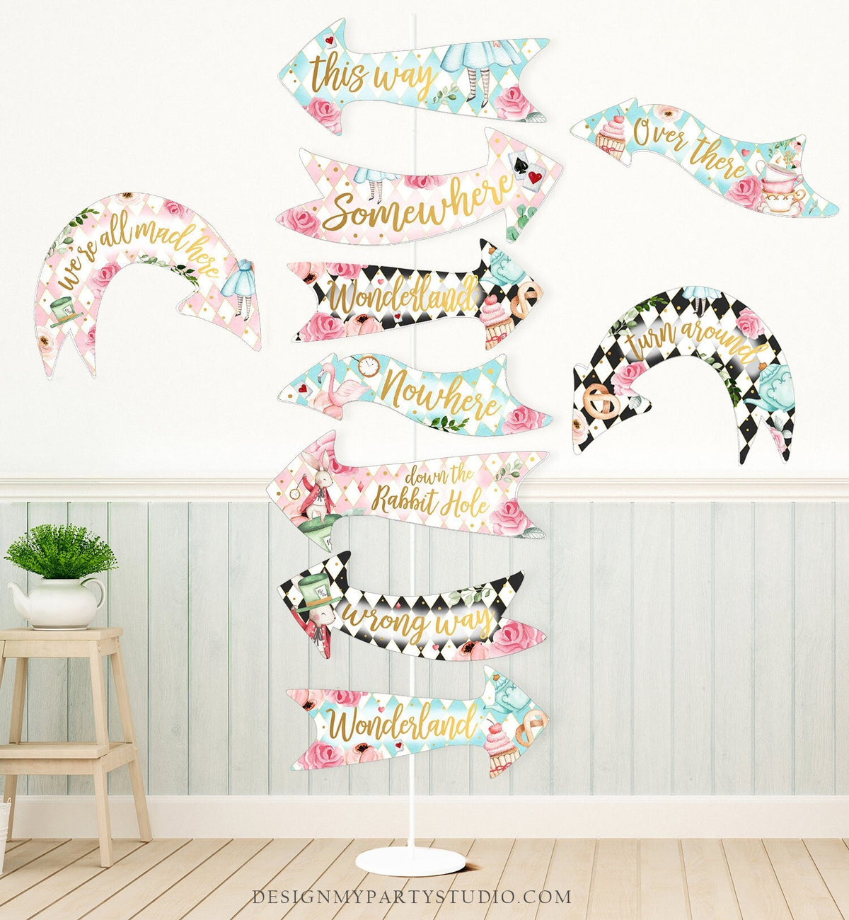 138 PCs Alice in Wonderland 1st Birthday Party Decorations, Hombae Alice in  Onederland First Backdrop Balloon Garland Arrow Sign Monthly Photo