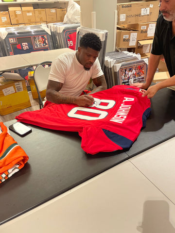 Andre Johnson Signing custom Texans jerseys