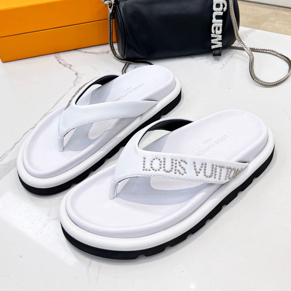 LV Louis Vuitton Fashion Classics Print Sandals Shoes Slippers