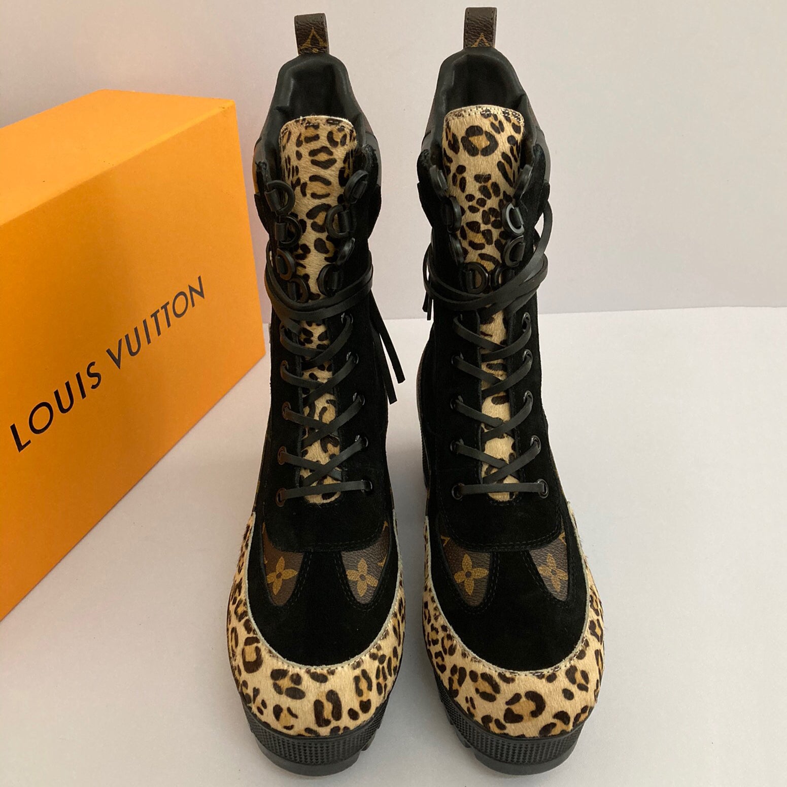 LV Louis Vuitton Fashion Classics Leather Long Style Boots Shoes