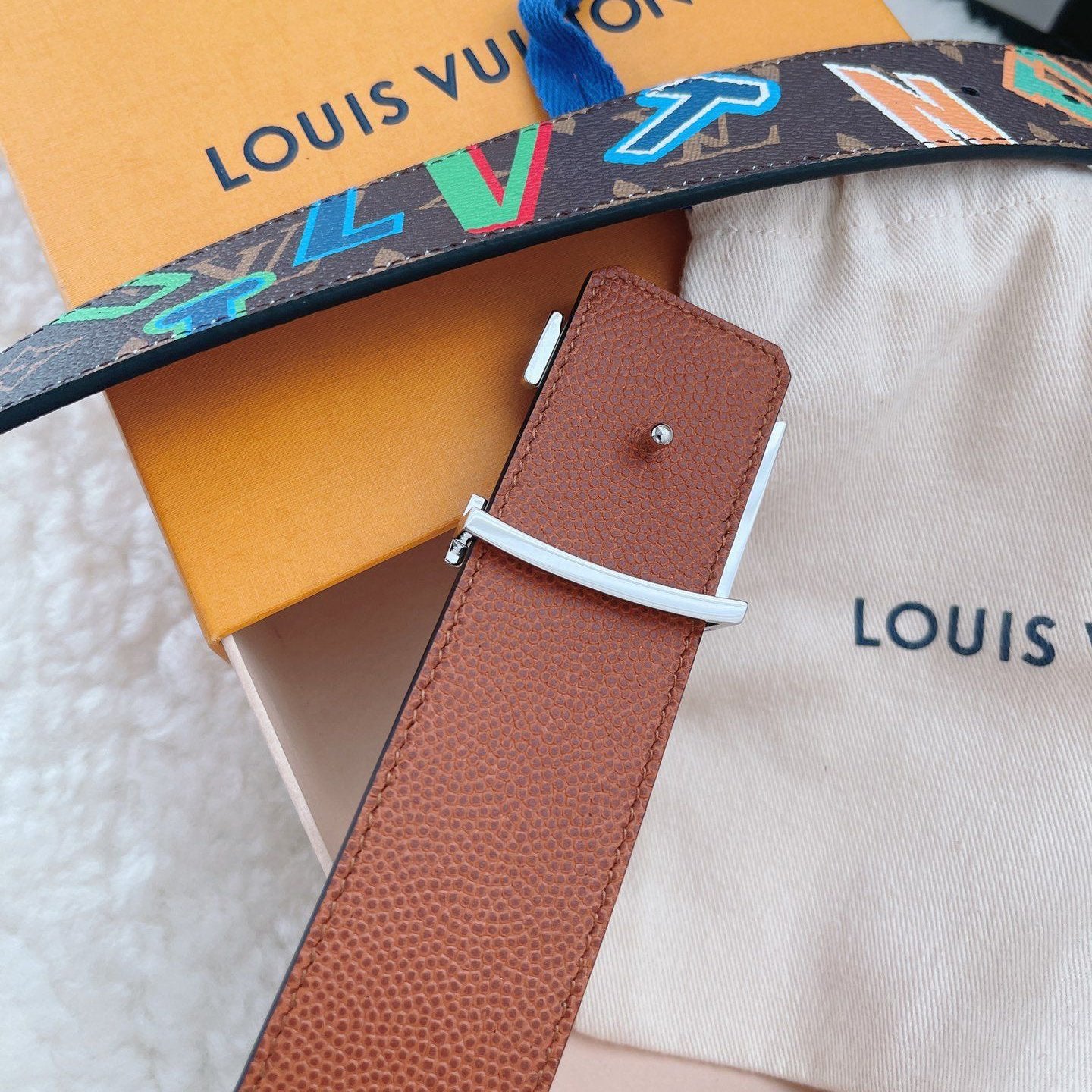 LV Louis Vuitton Classic Leather Smooth Buckle Belt