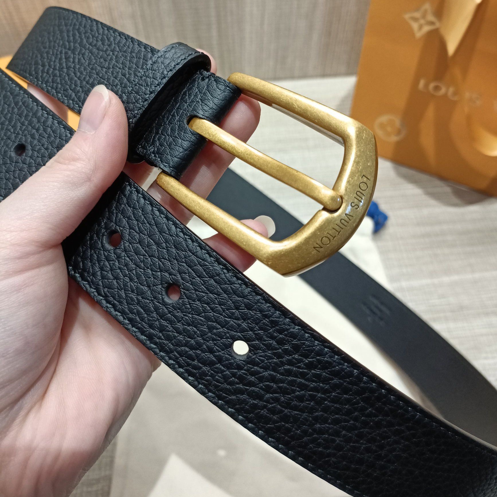 LV Louis Vuitton Classic Leather Smooth Buckle Belt