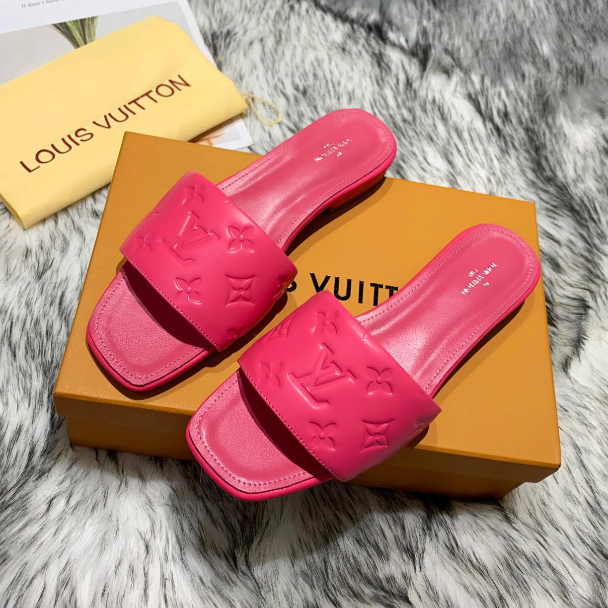 LV Louis Vuitton Fashion Casual Slippers Shoes