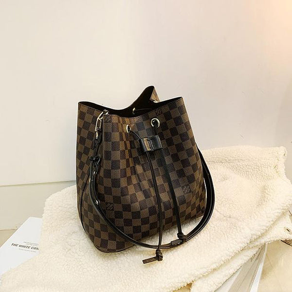 Louis Vuitton LV New Bucket Bag, Tie Bag, Letter Printing, Fashi