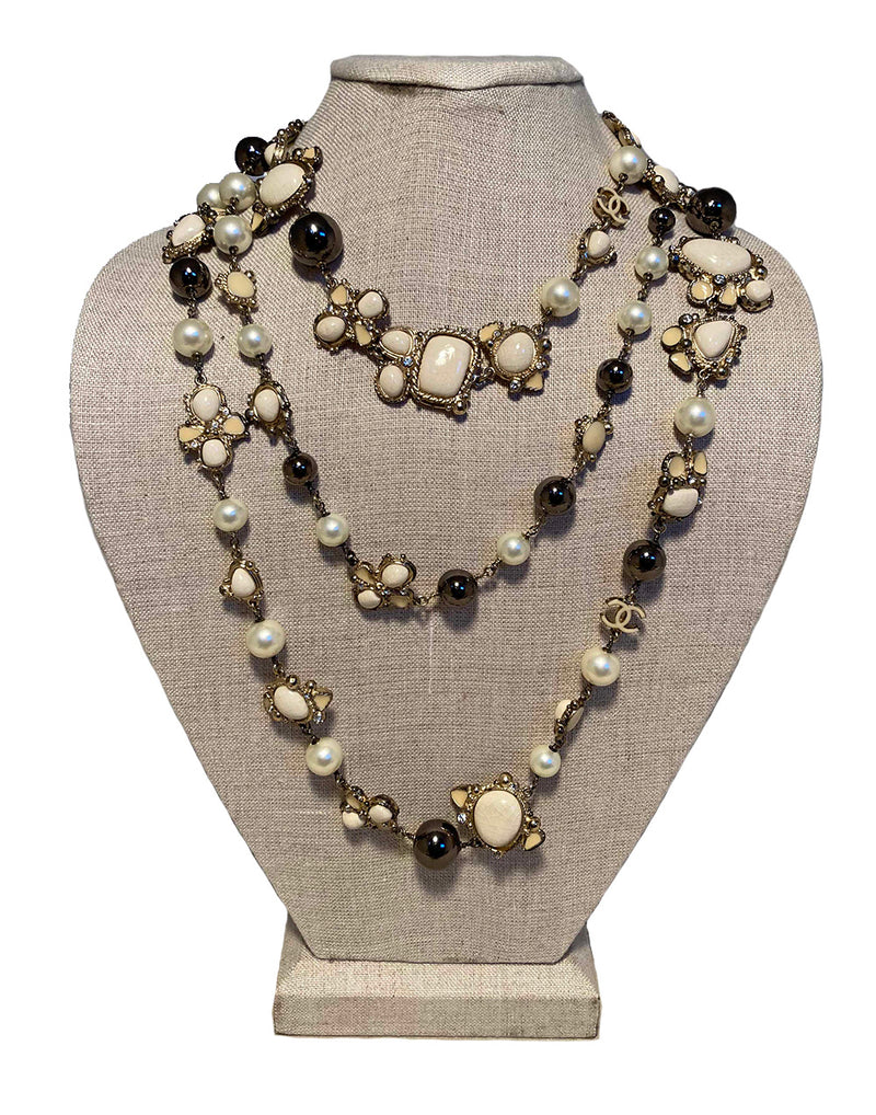 CHANEL 18C Pearl Necklace Flowers  Beads New  Timeless Luxuries