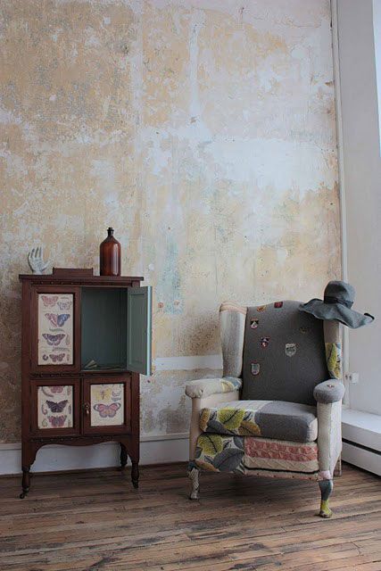 vintage home decor contrasting colors 