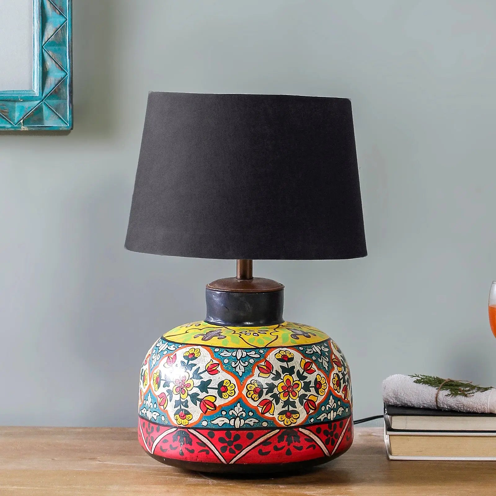 fabuliv table lamp