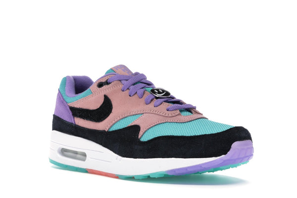 am1 have a nike day