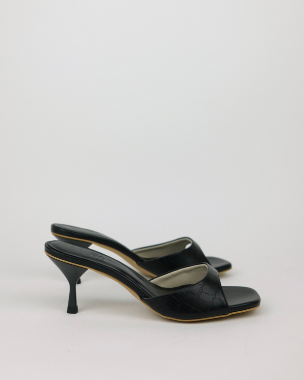 Nelissa Hilman | Contemporary footwear for the modern woman. | Neli...