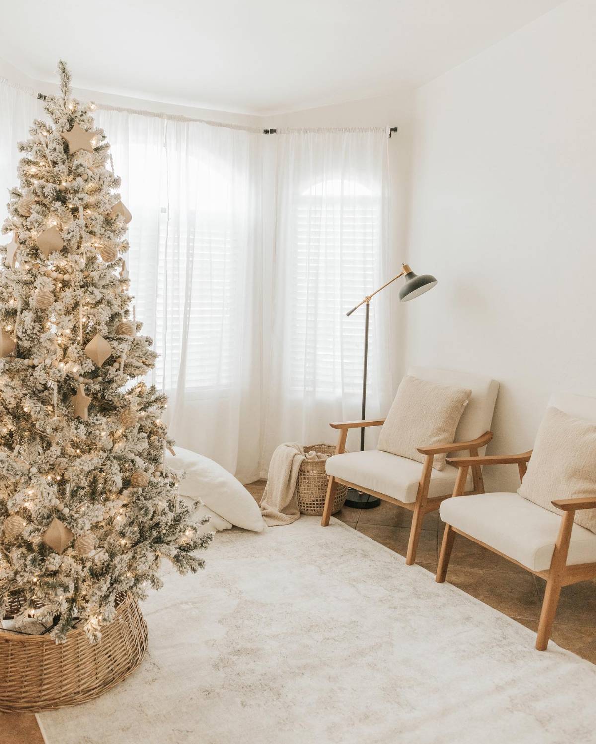 Living room Christmas tree. Christmas tree living room decor. Floor pillows. Living room large floor pillows. Neutral Christmas Decor. Chic Christmas decor.
