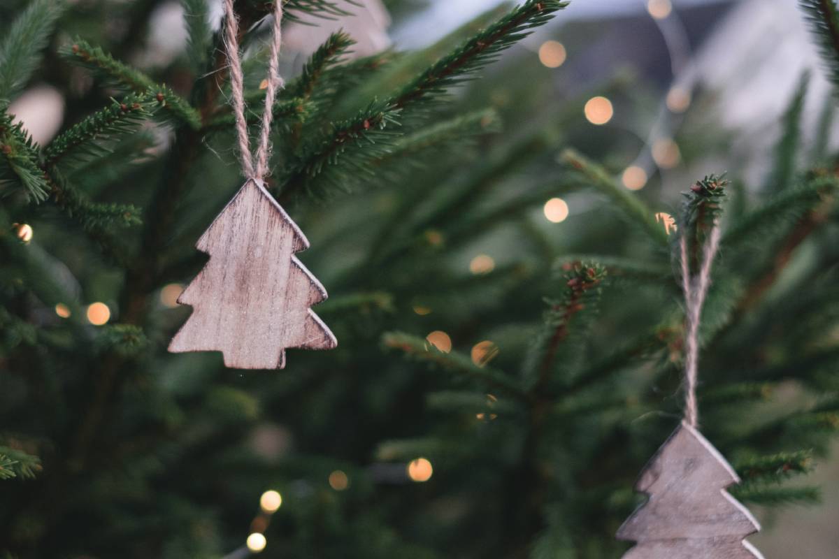 Mini tree ornaments. Little tree ornaments. Christmas ornaments on a tree. Christmas ornaments. Simple ornaments. Simple Christmas ornaments. Wood Christmas ornaments.