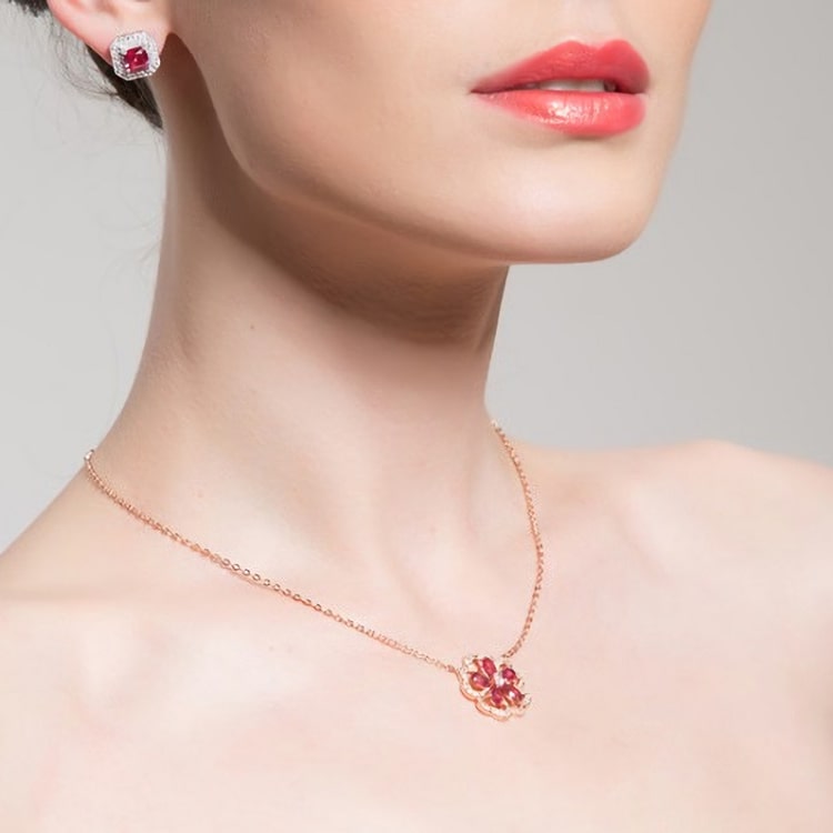 Sublime Collier Rose Éternelle Pétale Lumineux