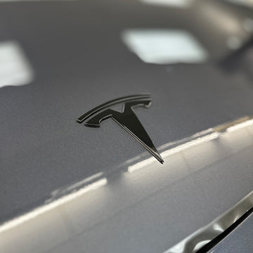 Emblème / logo arrière Tesla Model 3 & Tesla model Y / Rear trunk logo  Black & Carbon
