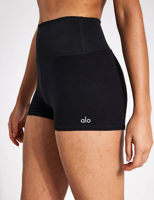 Alo yoga HIGH-WAIST ALOSOFT FLOW BIKER SHORT - ZINC HEATHER , 女裝, 運動服裝-  Carousell