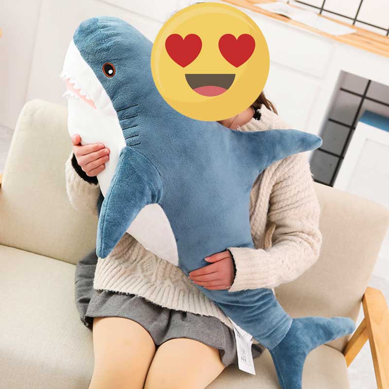 requin en peluche