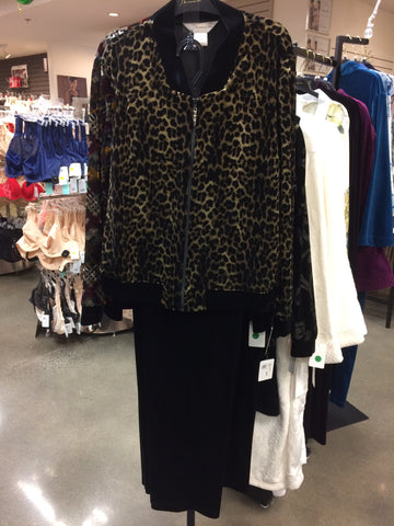 Diamond Tea lounge outfit, leopard print