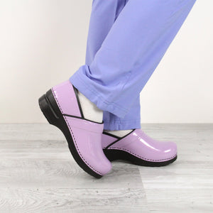 Sanita Pro. Patent Women&#39;s in Lilac - avail. Spring &#39;22 Closed Back Clog
