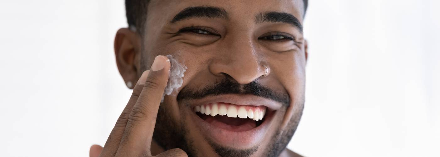 What Face Wash Do Dermatologists Recommend For Men?