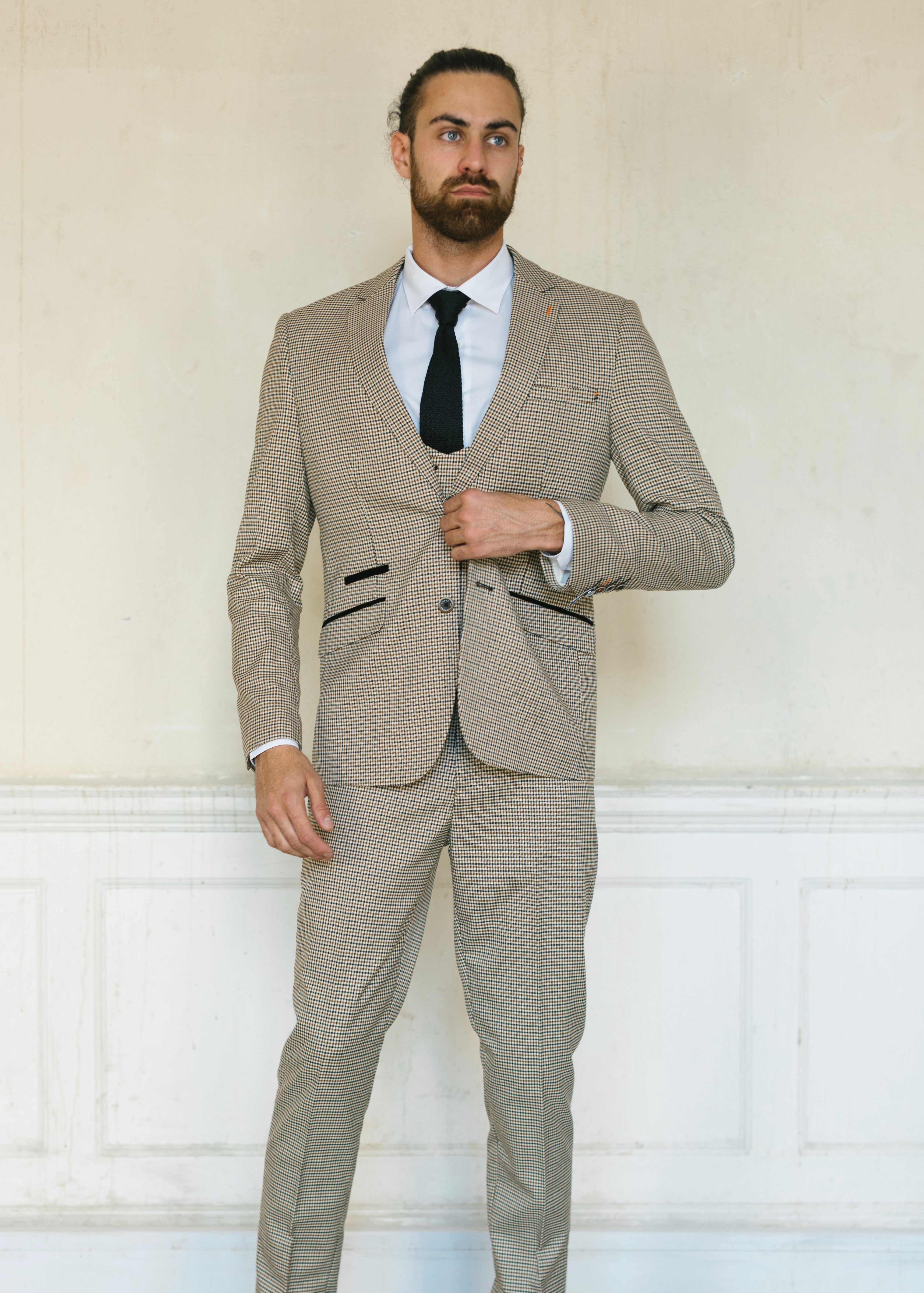 Cavani Elwood Houndstooth Checked 3-Piece Suit