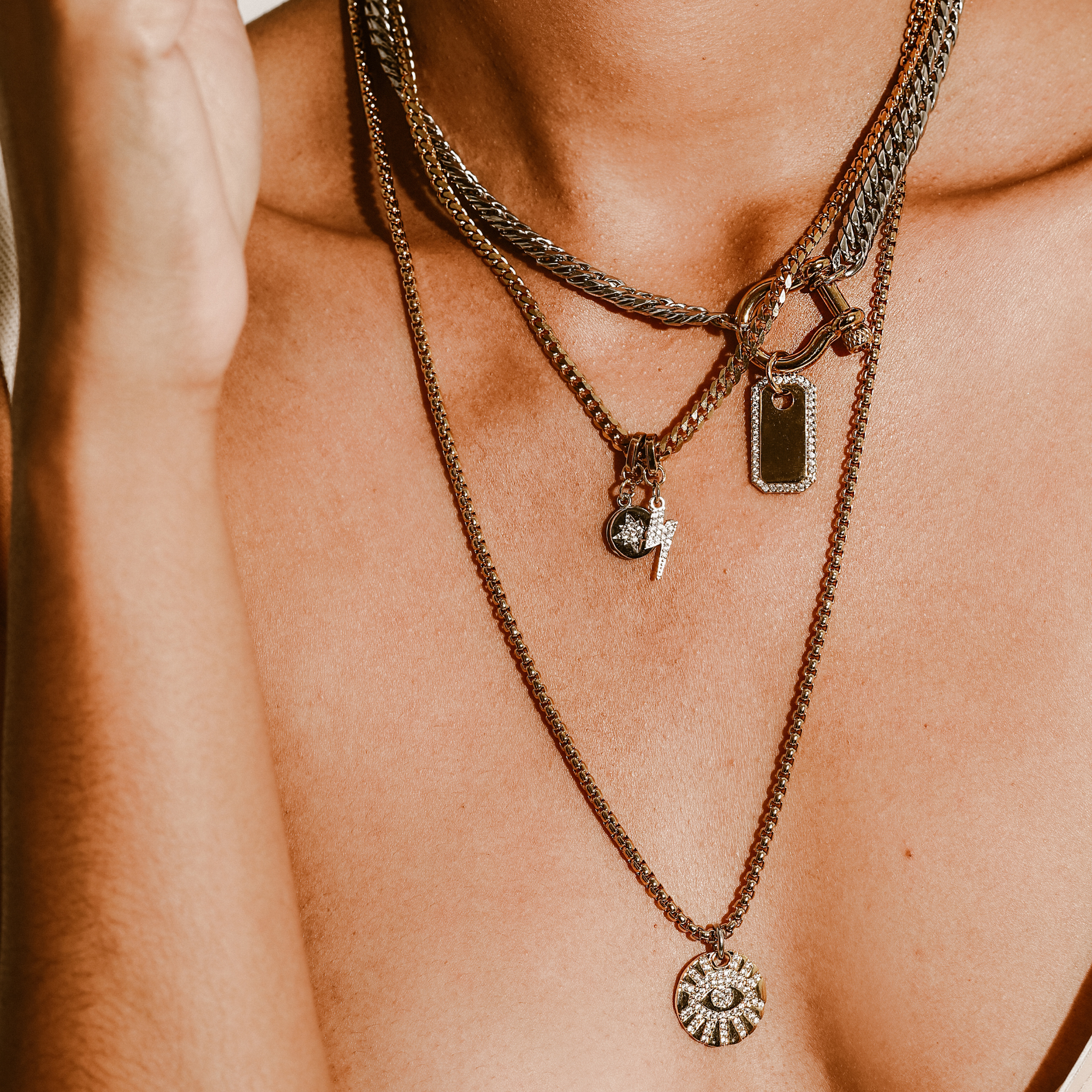 Artizan Joyeria Herradura Mix Single Necklace – DetailsDirect