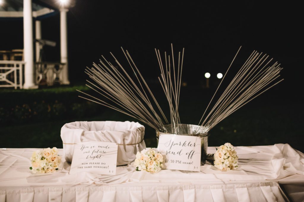 Aubree and Trevor tied the knot at Seawanhaka Yacht Club in Centre Island, New York. Would you like to be featured on #PPRealBride? 