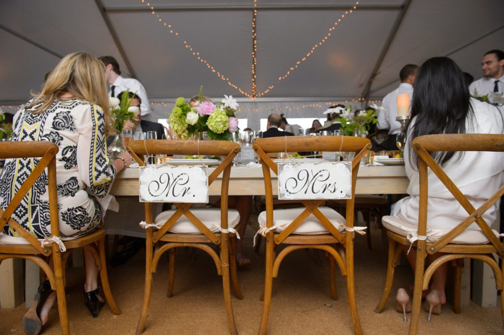 Katy and Andrew completed their wedding suite with a hand drawn illustration of their family farm - where they happened to tie the knot! Would you like to be featured on #PPRealBride? 