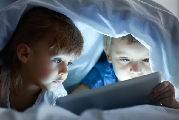 Cute Little Children Lying Blanket Tablet Computer