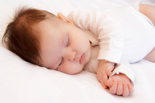 Little newborn girl slepping