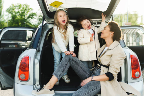 Happy Family Ready Road Trip Young Mother Her Adorable Daughters