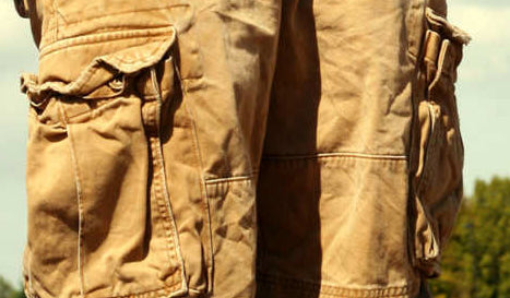 cargo-pants-are-dead-minimalist-transformation-your-wallet-is-first