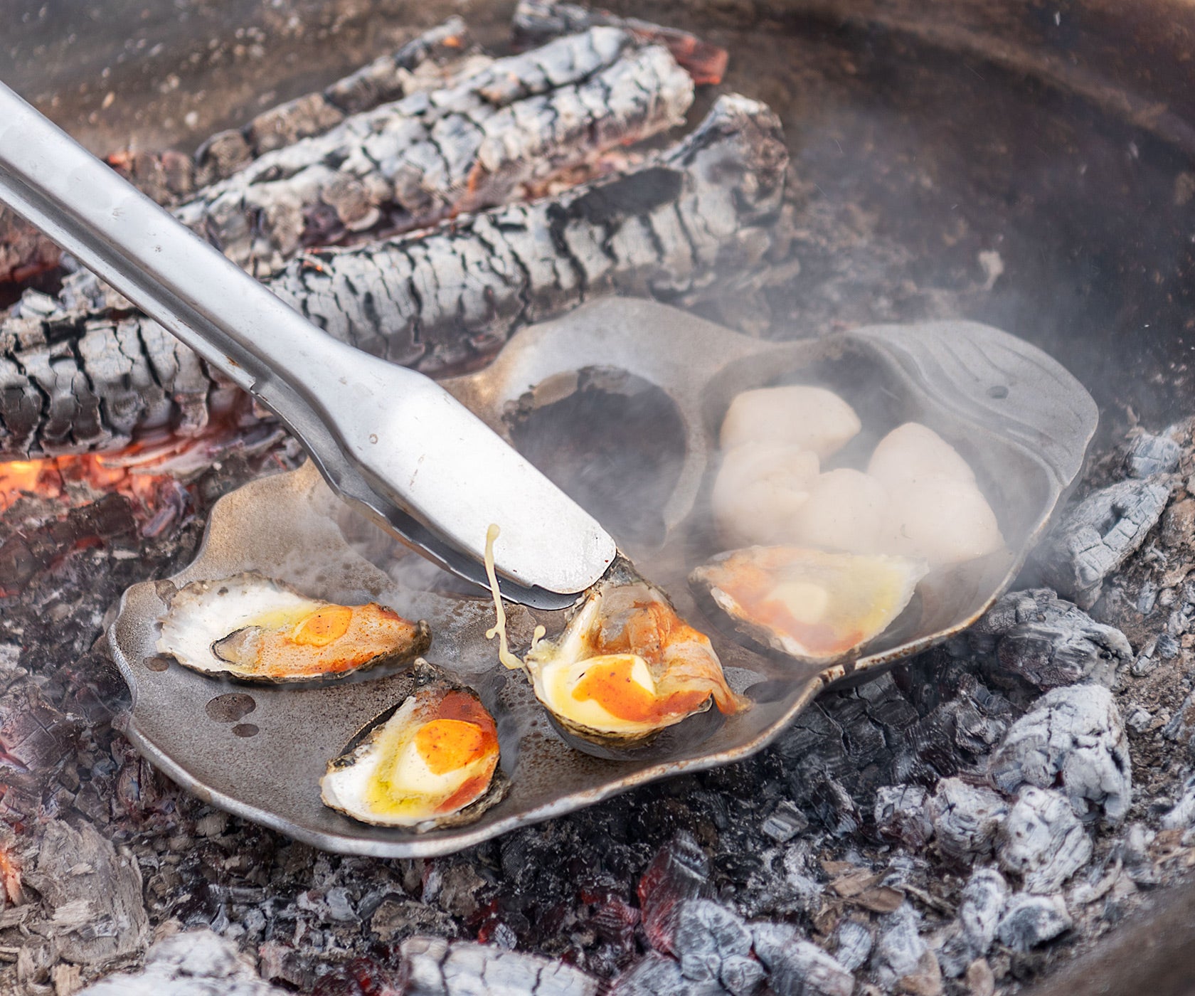 Omgekeerde smaak Kangoeroe The Oyster Bed Grill Pan - Island Creek Oysters | Buy Oysters Online