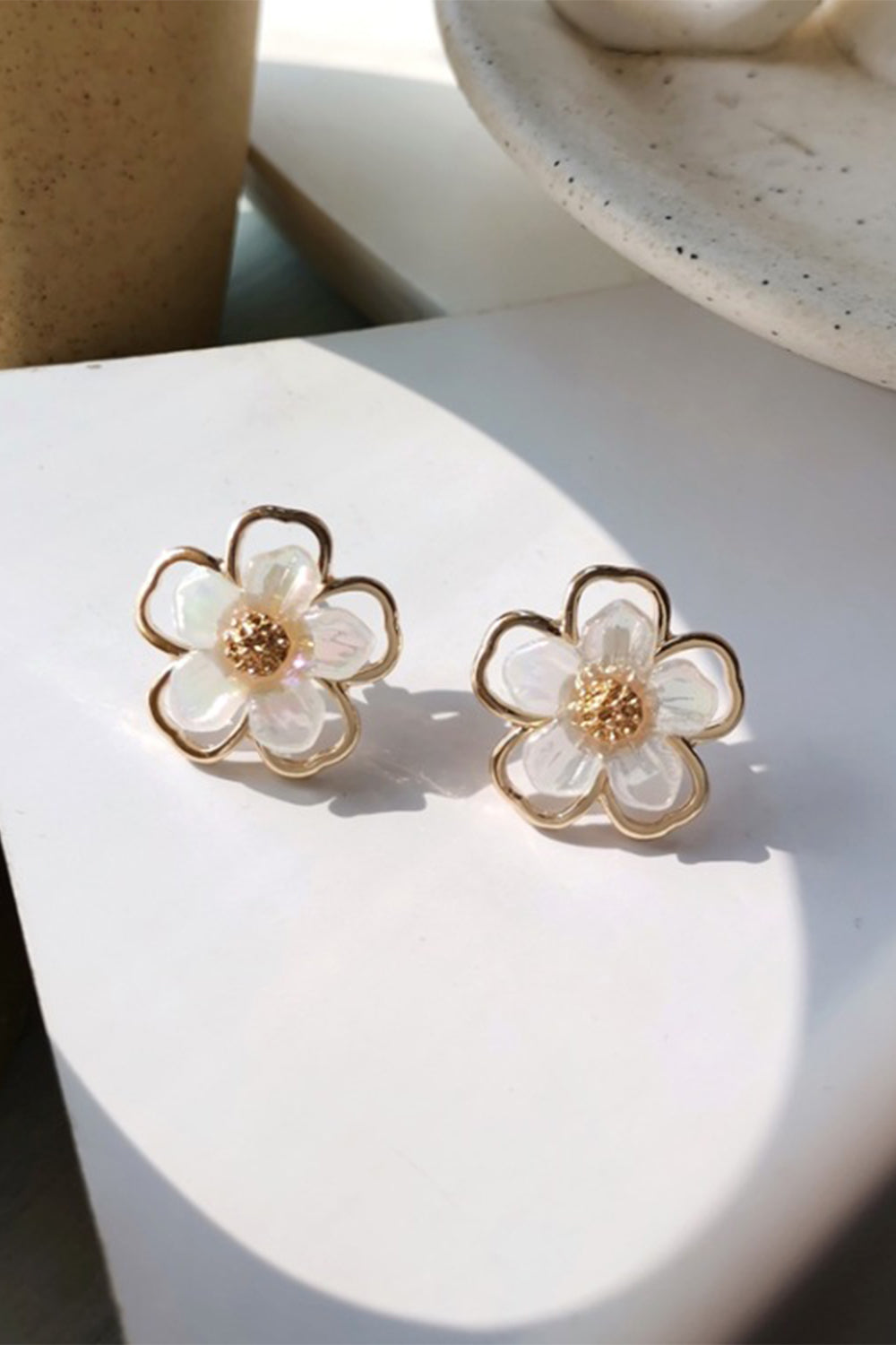 ZAPAKA Women White Flowers Earrings