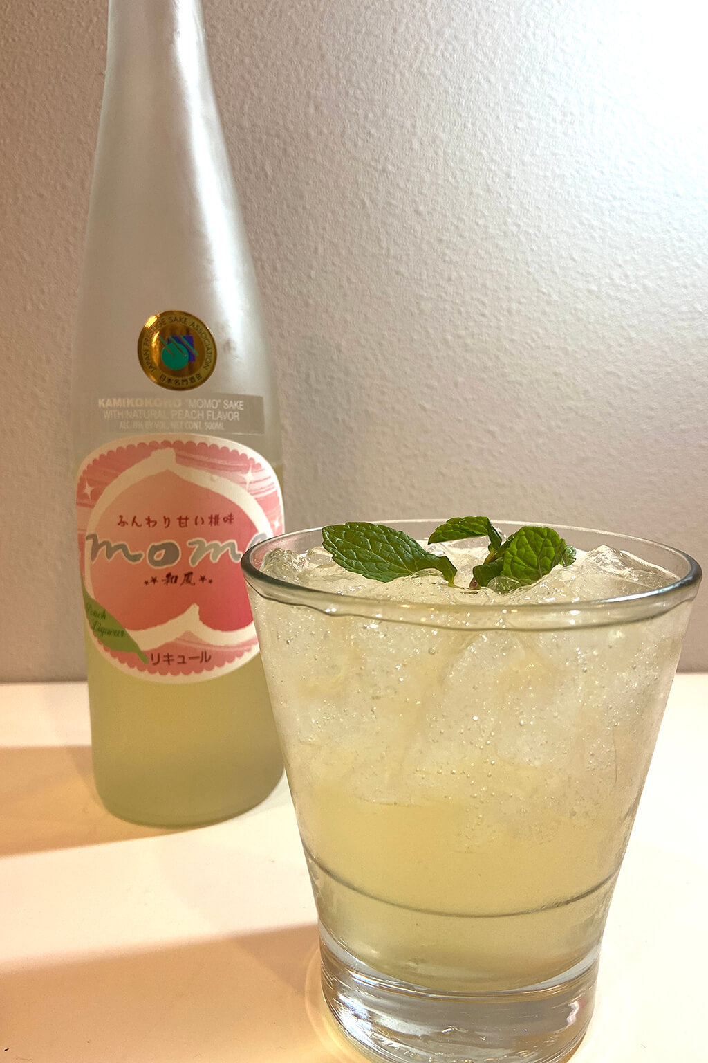 Sake cocktail: Momo cocktail.