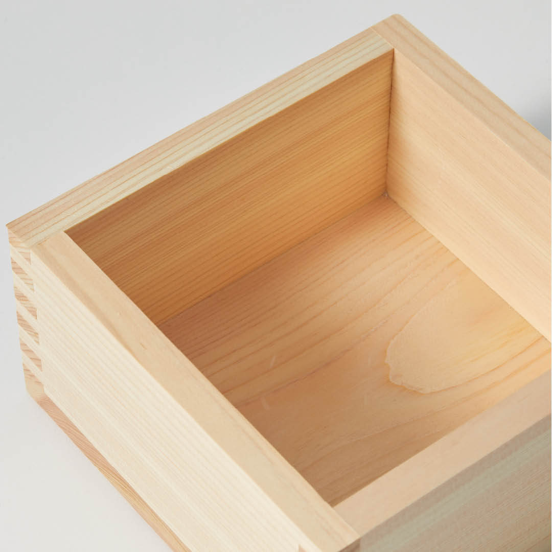 升 Masu - A Traditional Wooden Sake Box for Celebratory Occasion