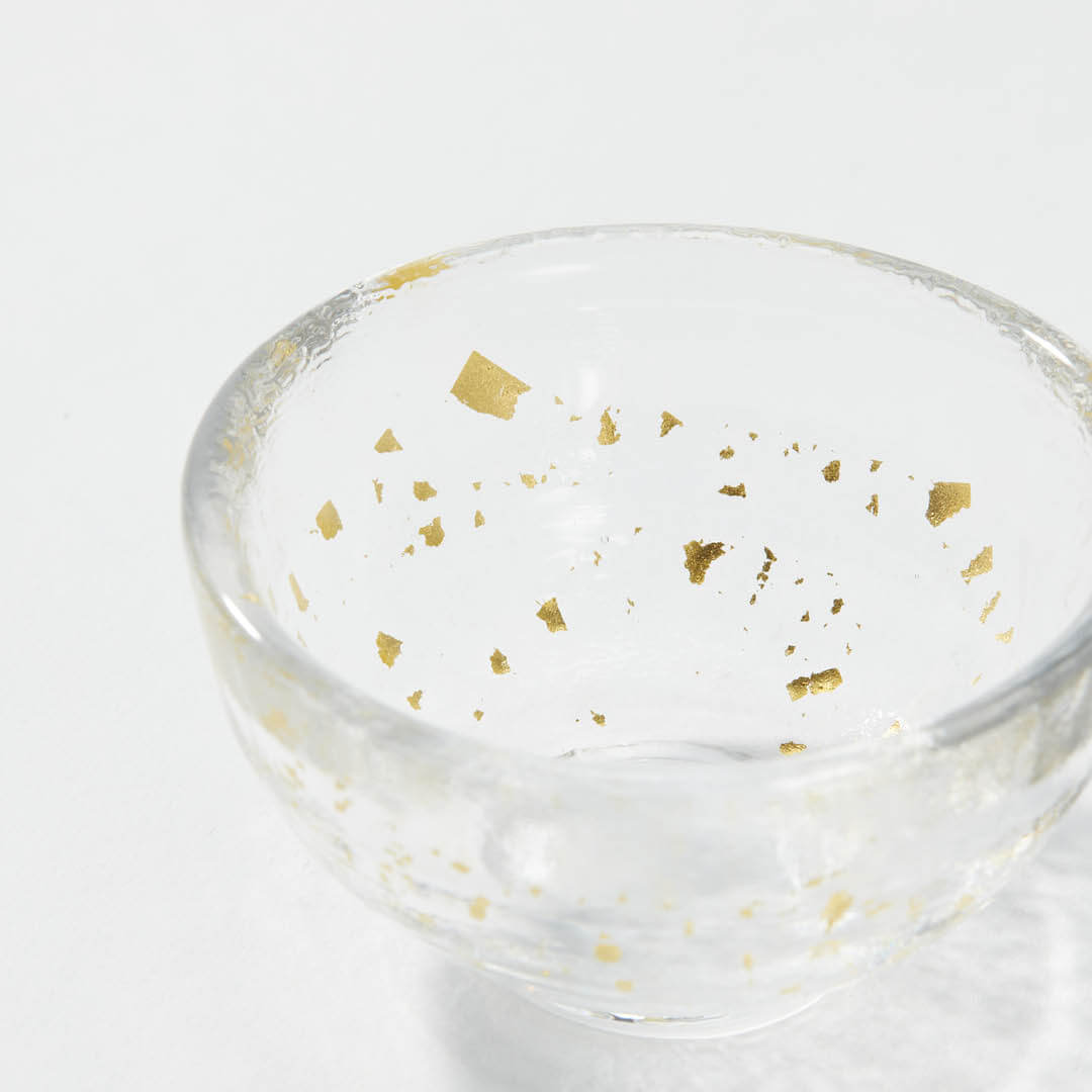 “Nishiki” Gold Flake Guinomi Glass Clear