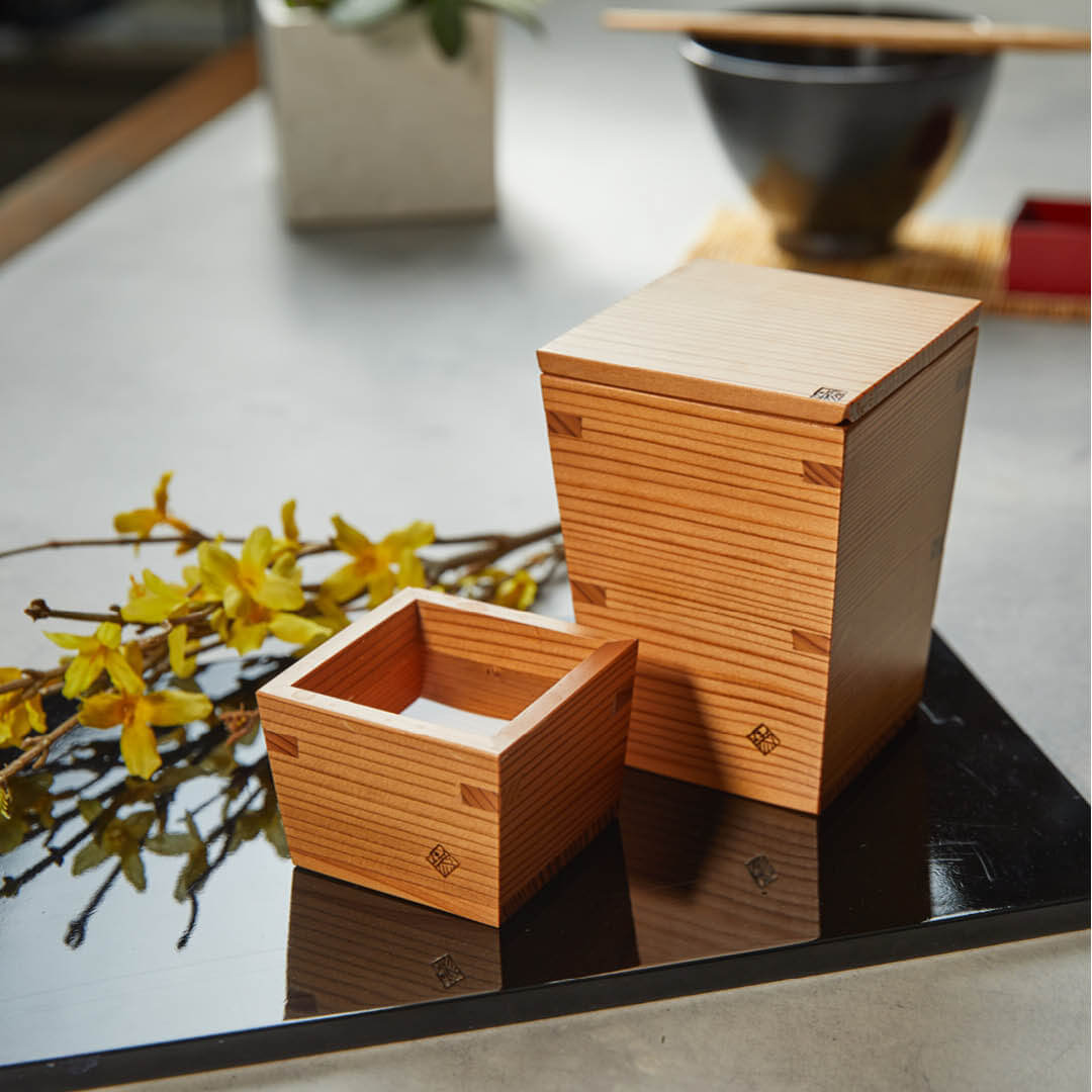 MIRANDA STYLE OMOERAKU Handcrafted Japanese Cedar Masu Box Sake Cup -  Globalkitchen Japan