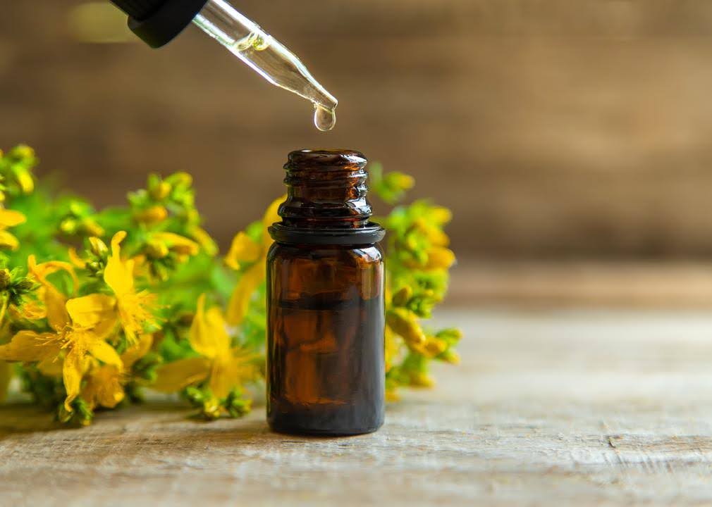 does st johns wort help with depression