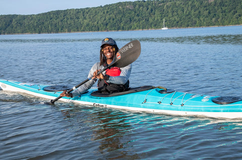 Chev Dixon using the Cyprus paddle