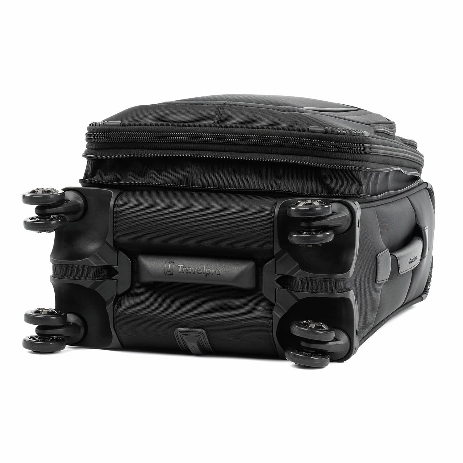 travelpro crew versapack spinner