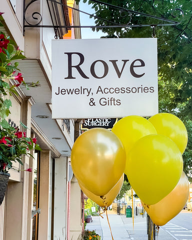 Rove boutique Sign 