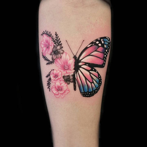 Idéia de tatuagem de meia flor e meia borboleta para 2023