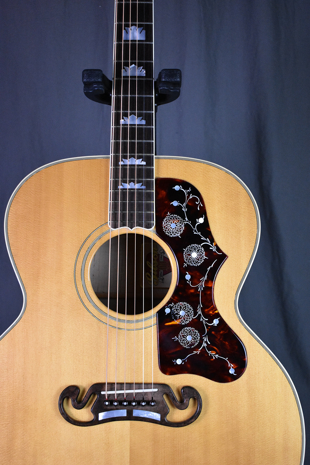 gibson j 200 august rush