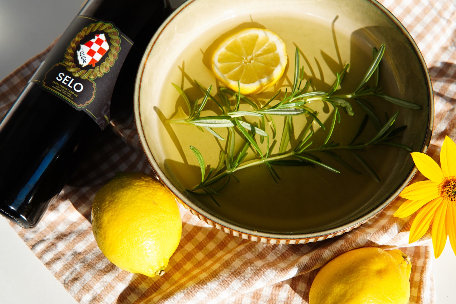 Olive oil, rosemary, and lemon concoction for oil mouth pulling: A rejuvenating blend of aromatic rosemary, zesty lemon, and the wholesome goodness of olive oil, combining for a refreshing and invigorating oil pulling experience.