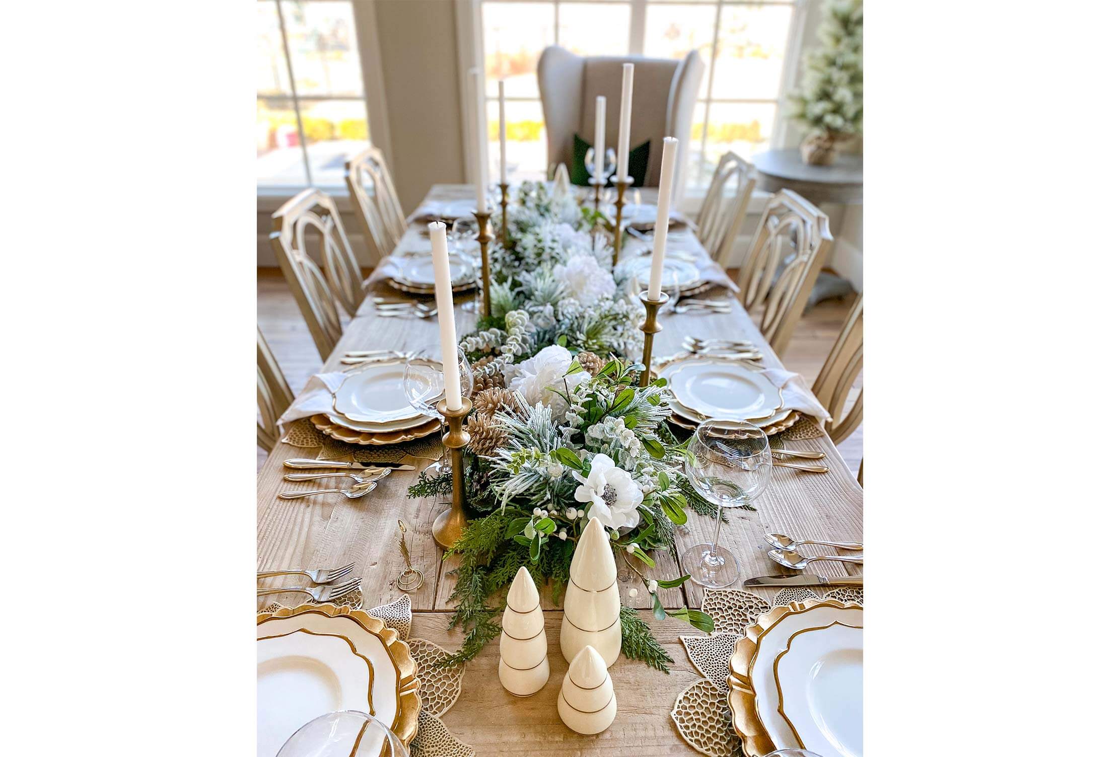 Versatility of this Tablescape