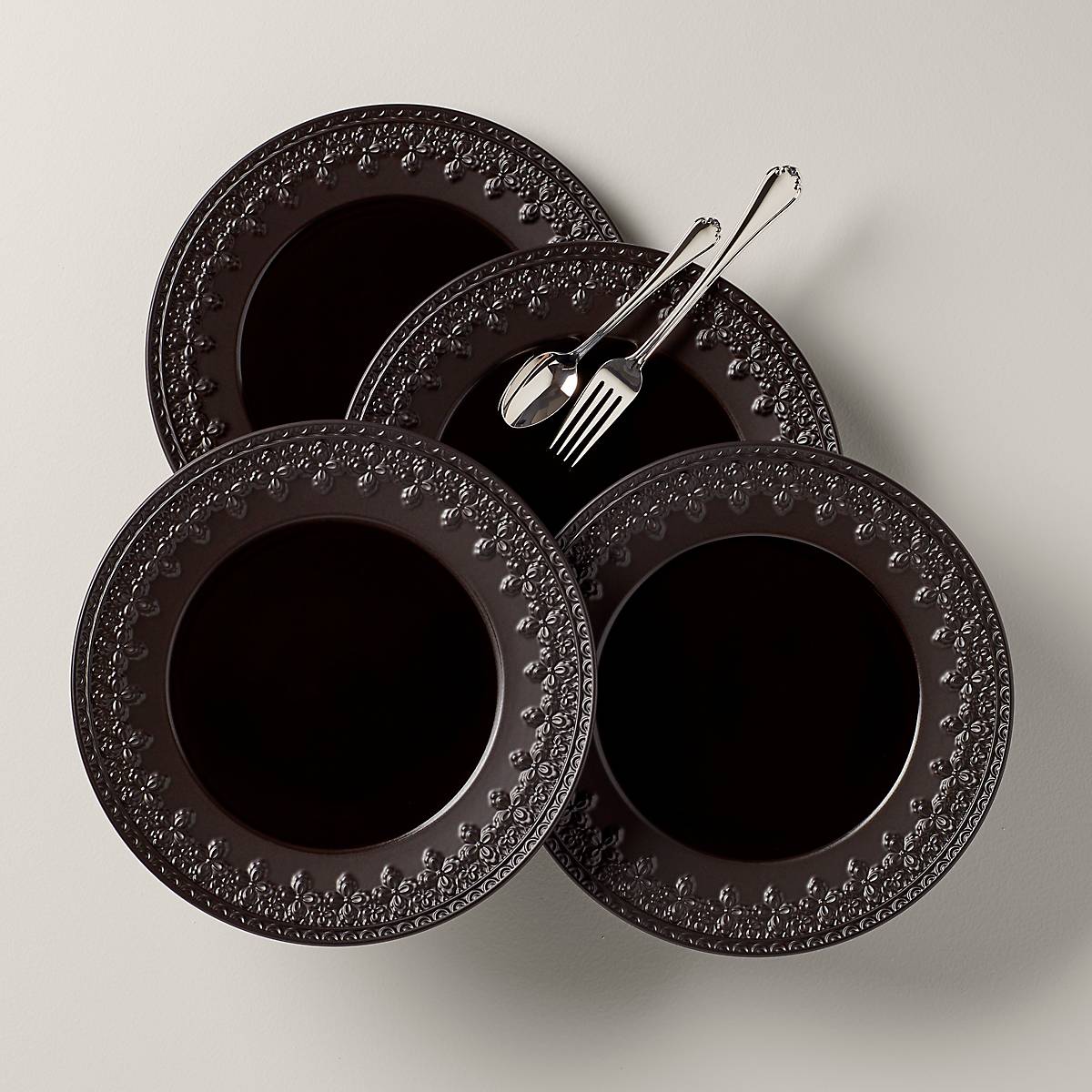 Image of Chelse Muse Fleur Matte Black 4pc Dinner Plate Set