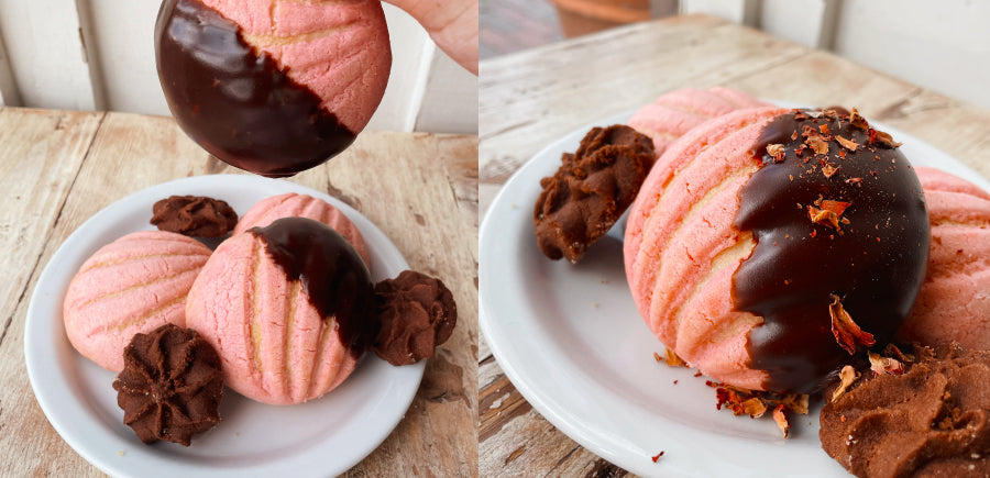 la monarca bakery mexican hot chocolate dipped strawberry concha