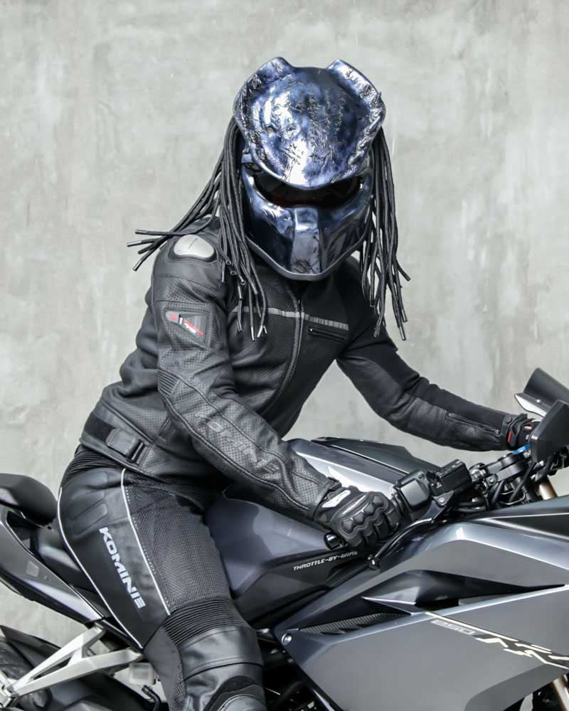 Carbon Grey - Spiked Predator Motorcycle Helmet - DOT Approved – Predator Collective Helmets