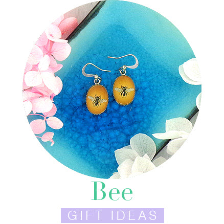 Online shopping for bee gift ideas from bee pouches, bee coin purse to bee necklace, bee earrings