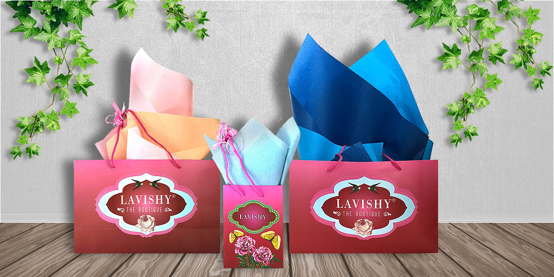 LAVISHY boutique offer Toronto shoppers local delivery, store pick up & curbside pickup with FREE gifts, FREE gift bags to make gift giving easier & more fun.