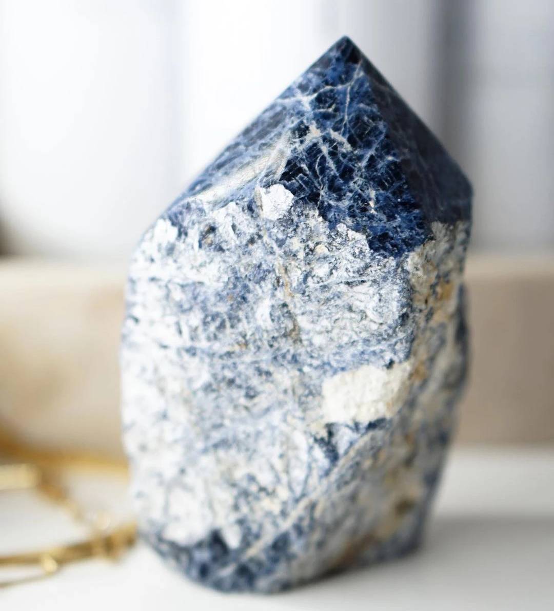 sodalite crystal point